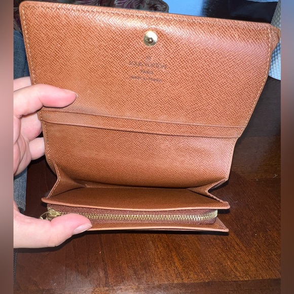 Authentic Louis Vuitton Monogram Wallet - Picture 9 of 17